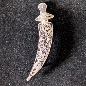 COPY - Vintage Filigree Sterling Silver Daber Sword In Sheath Brooch Pin 1260B